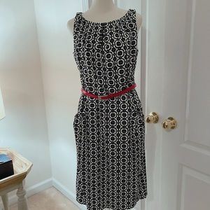Nine West . Size 8 . Printed midi dress.